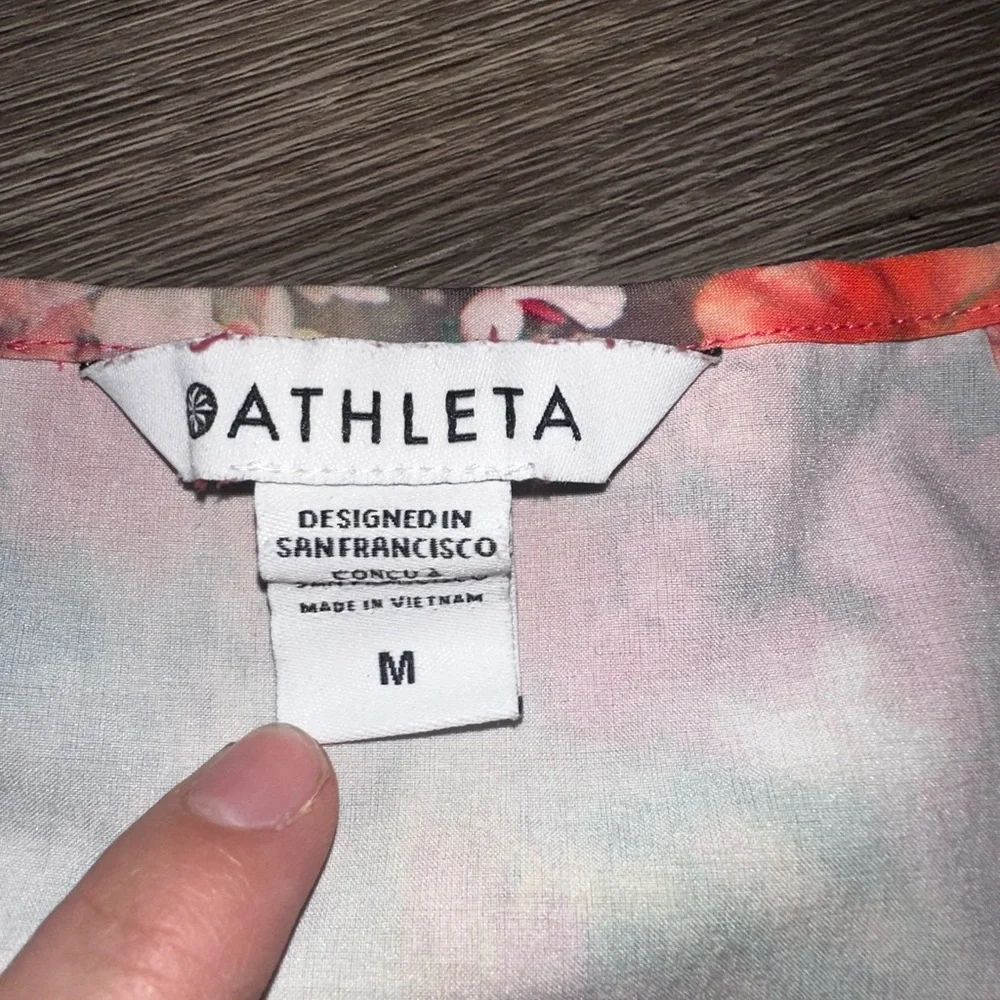 Athleta refined zephyr tank - Picture 4 of 13